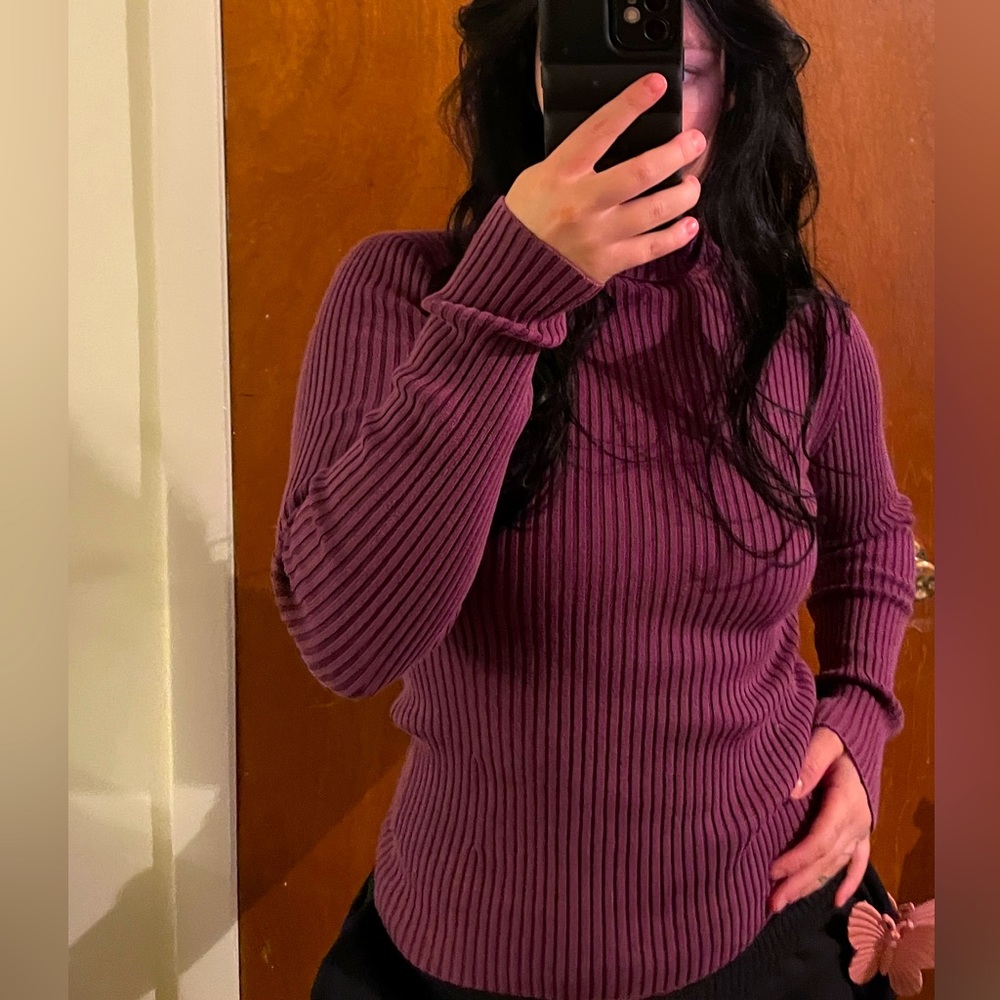 Gap maroon XS tight turtleneck sweater